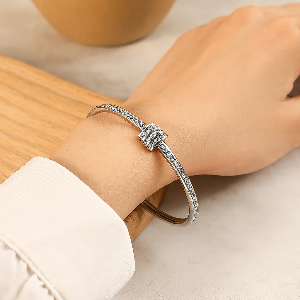 4-teiliges Premium-Armbandset aus Edelstahl – Klassischer Stil - Image 3