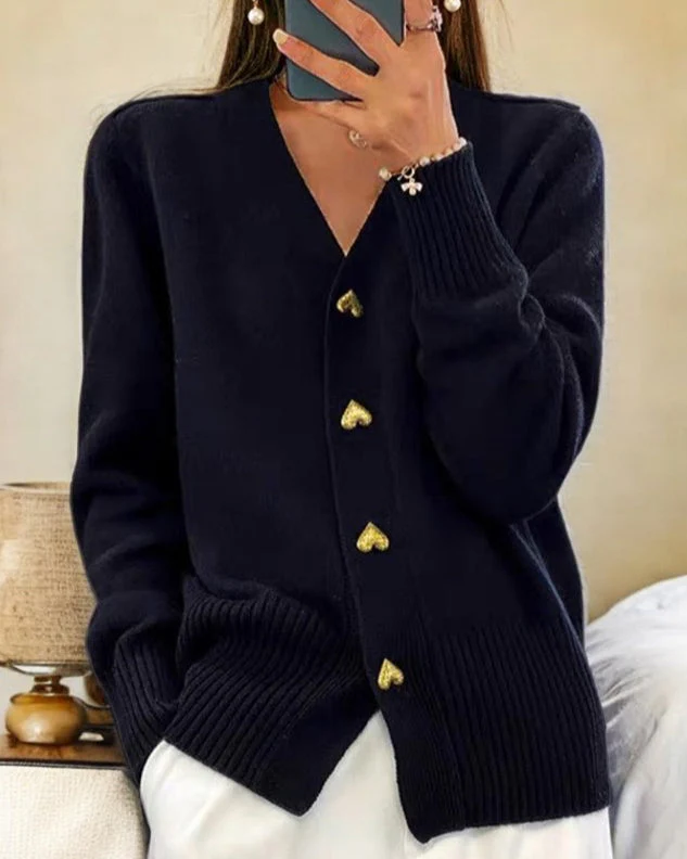 Adele - Elegante Strickjacke mit Herzknöpfen - Image 4