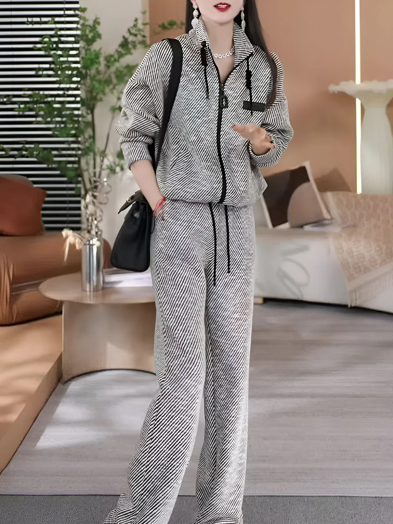 Adina | Müheloser Stil mit einem auffälligen Streifen-Design - Image 2