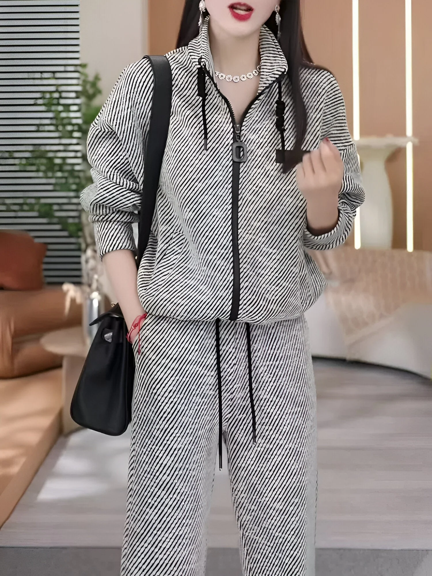 Adina | Müheloser Stil mit einem auffälligen Streifen-Design - Image 6