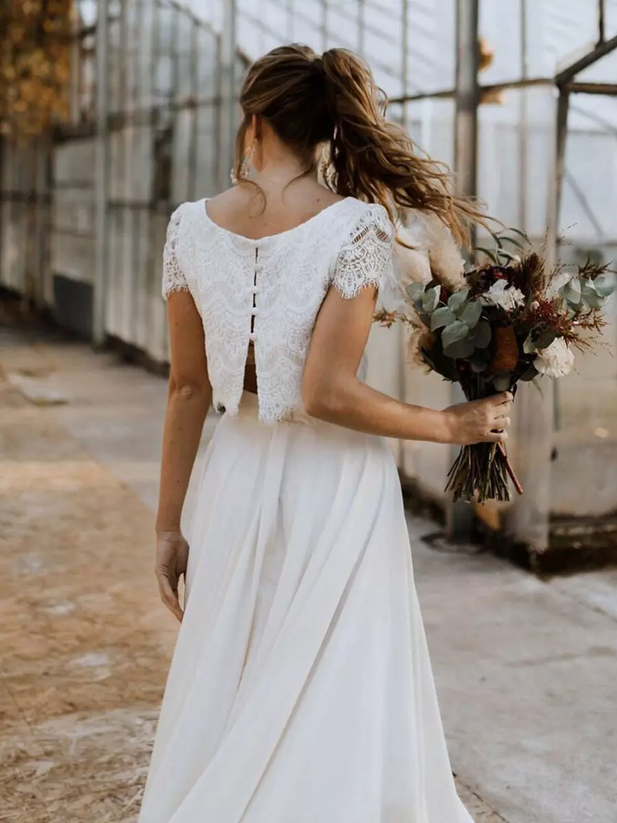 Alba – Elegantes Damen Brautkleid mit Spitzenoberteil und fließendem Rock - Image 2