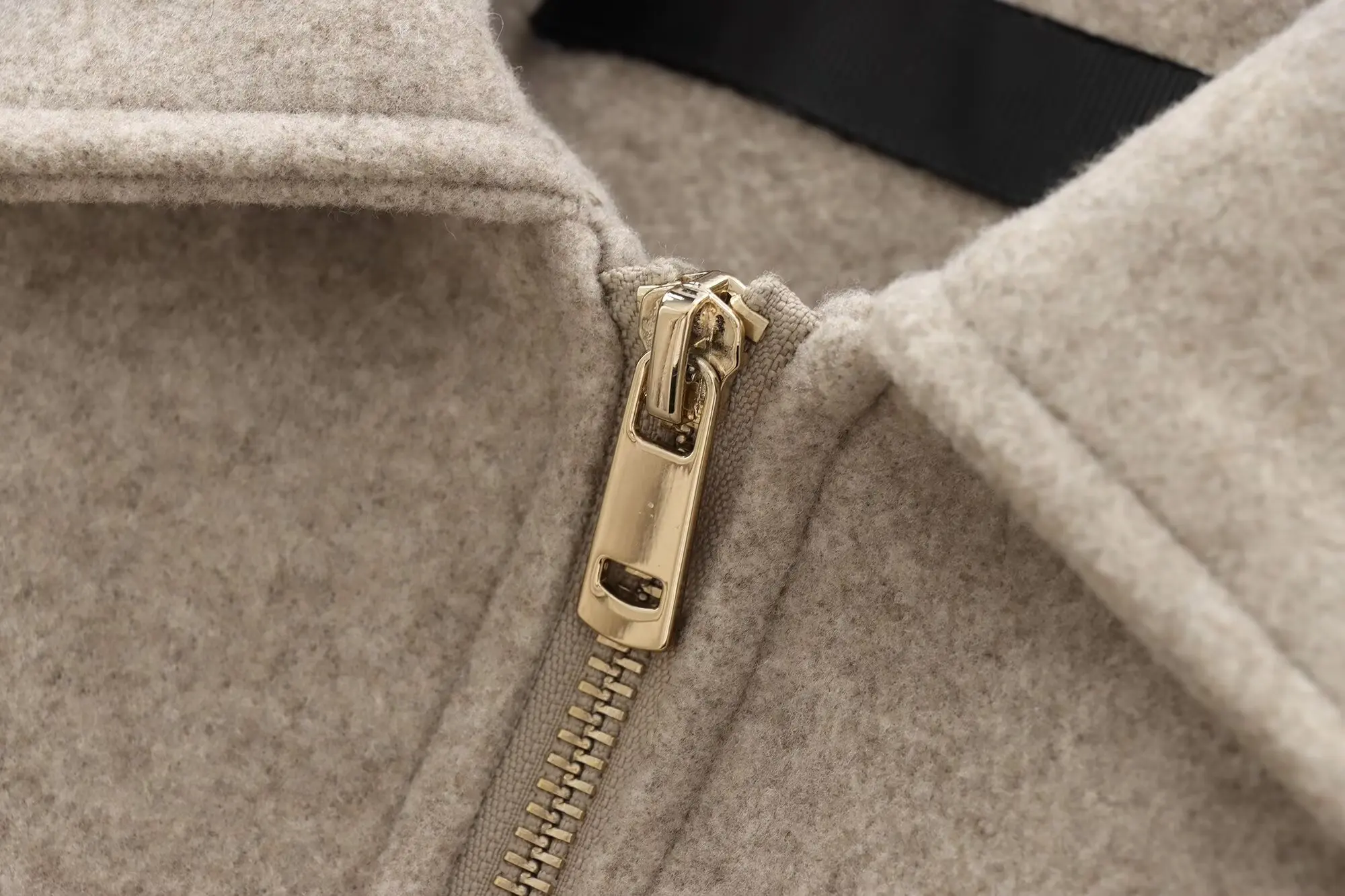 Alina | Kurzjacke Mit Reißverschluss - Image 12