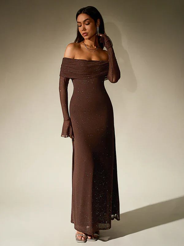 Alina | Schulterfreies Abendkleid in Braun mit Glitzer - Image 5