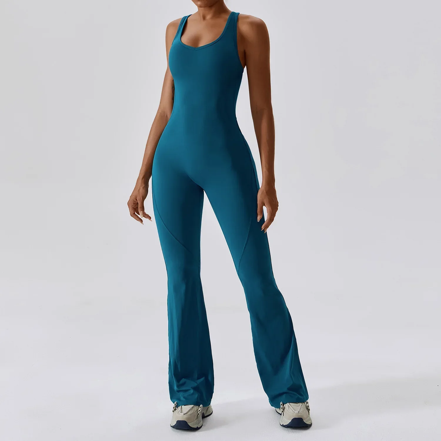 Alira | Yoga Einteiler Mit Figurbetontem Design & Flare-Bein - Image 8