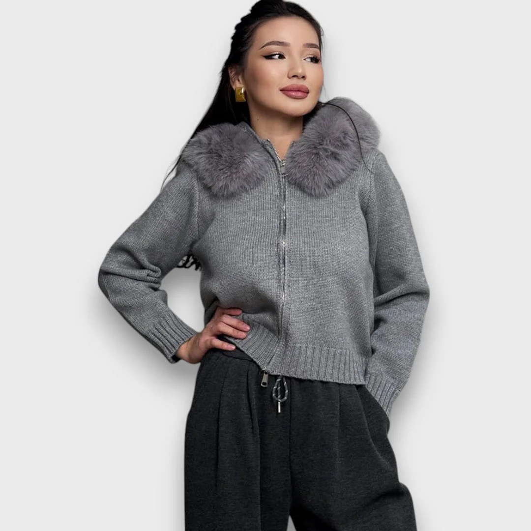 Alisanne – Strickjacke mit Reißverschluss und Faux-Fur-Kragen - Image 4