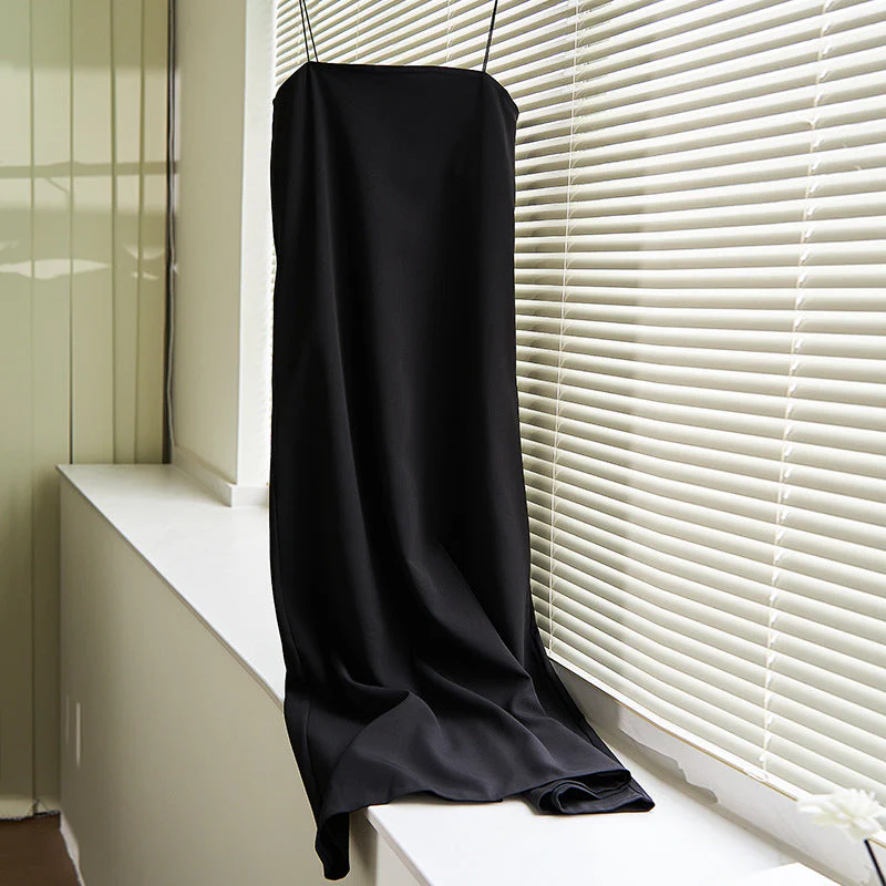 Alison- Damen Maxikleid im minimalistischen Design mit Spaghettiträgern - Image 2