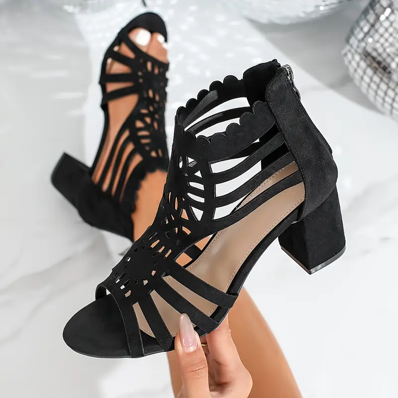 Ameiko – Elegante Sandalen mit Cut-out und Blockabsatz - Image 2