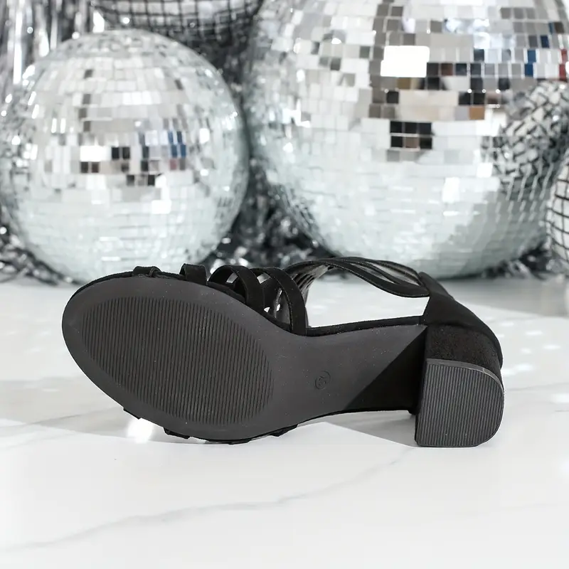 Ameiko – Elegante Sandalen mit Cut-out und Blockabsatz - Image 4