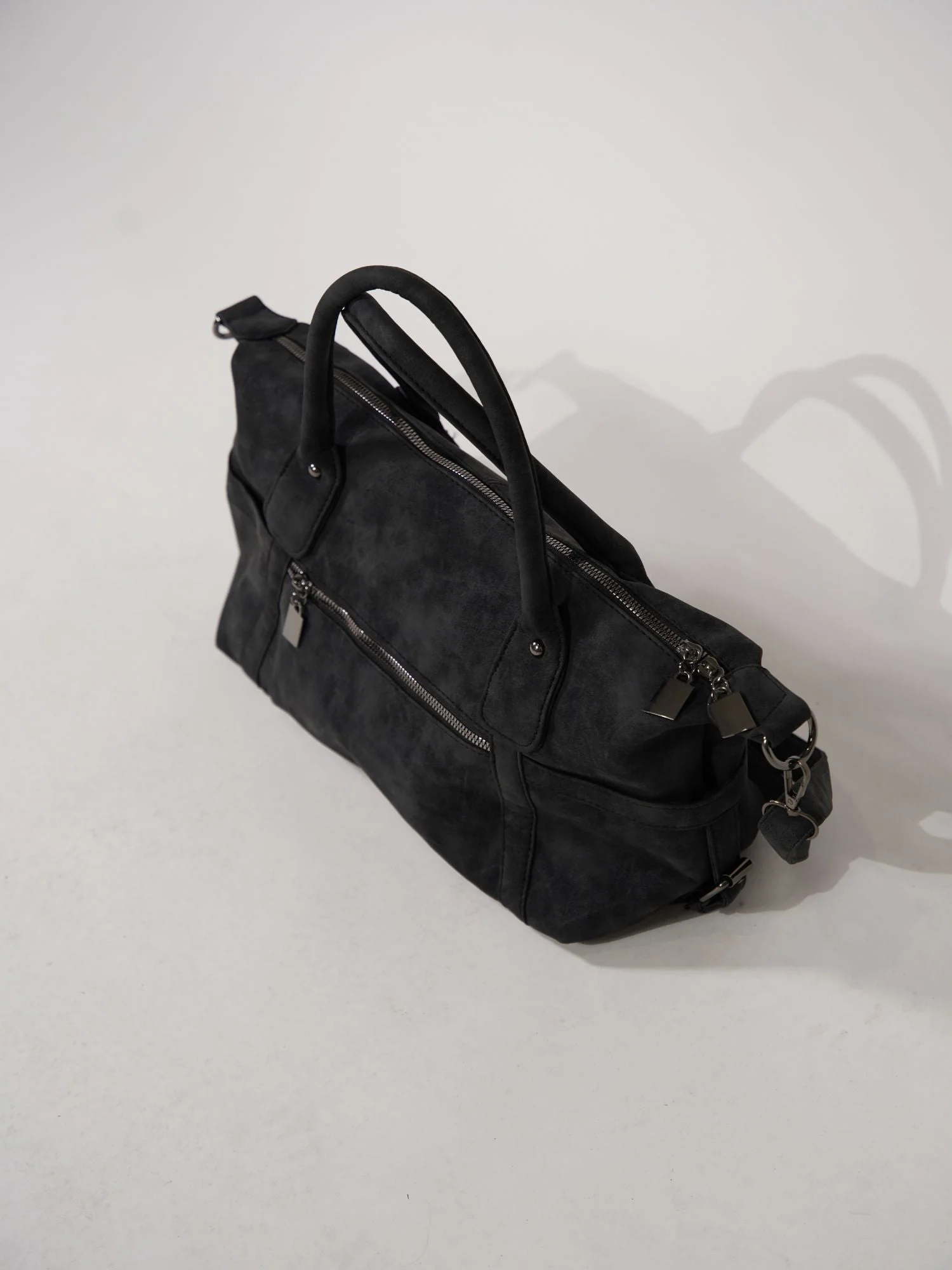 Amelia  Eleganter Alltagsbegleiter - Image 3