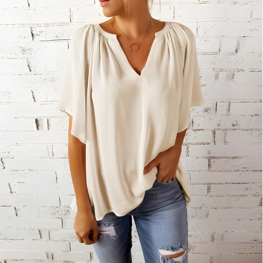 Andrea - Elegante Bluse mit V-Ausschnitt und kurzen Ärmeln - zeitloser Stil und Komfort - Image 2
