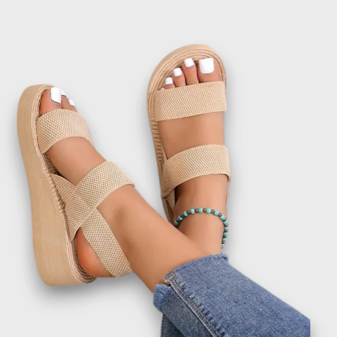 Aneira – Plateau-Sandalen mit schlichter Eleganz - Image 2