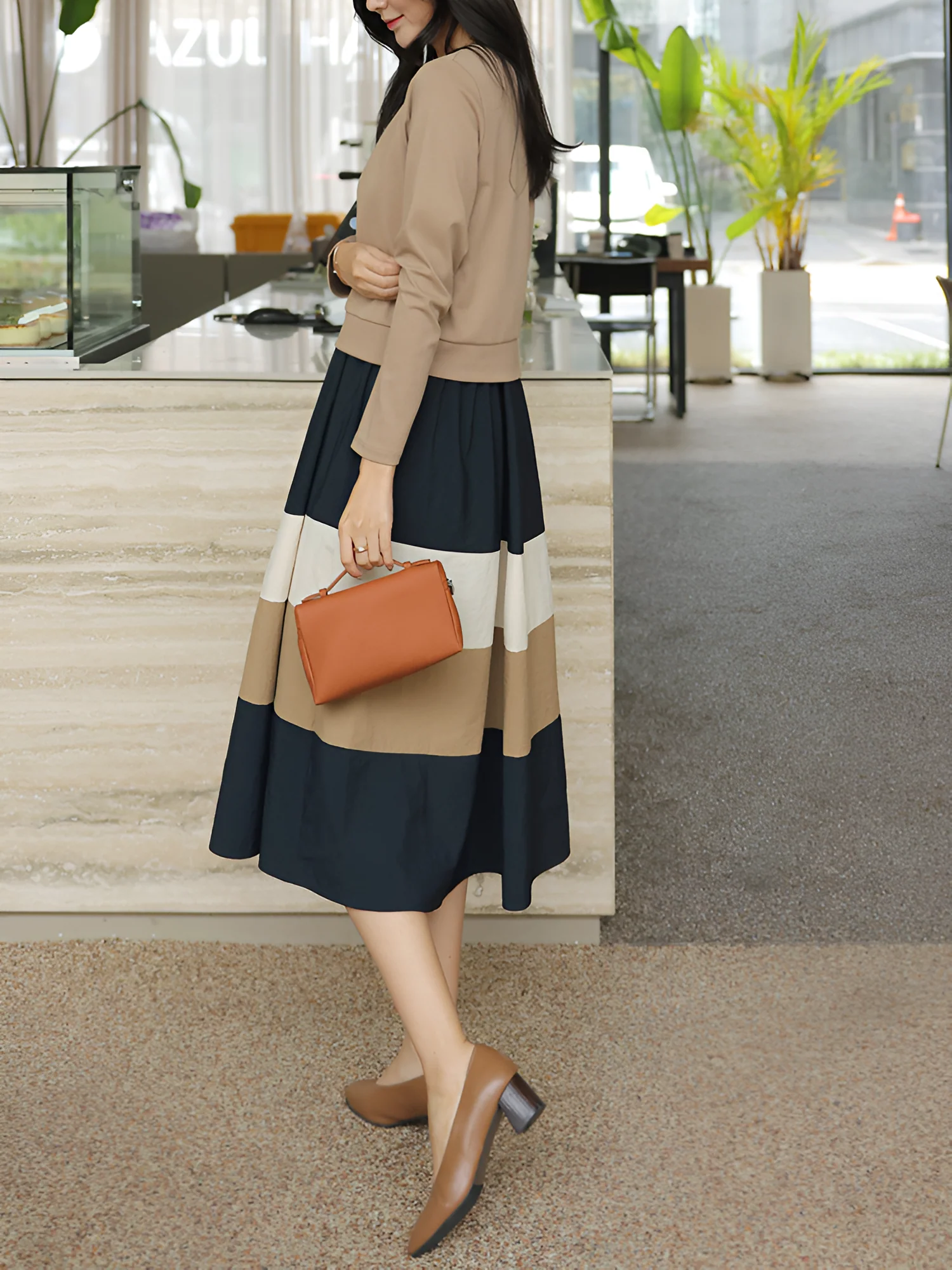 Anette | Bequemer Chic: Koreanisch inspiriertes Herbstkleid - Image 4