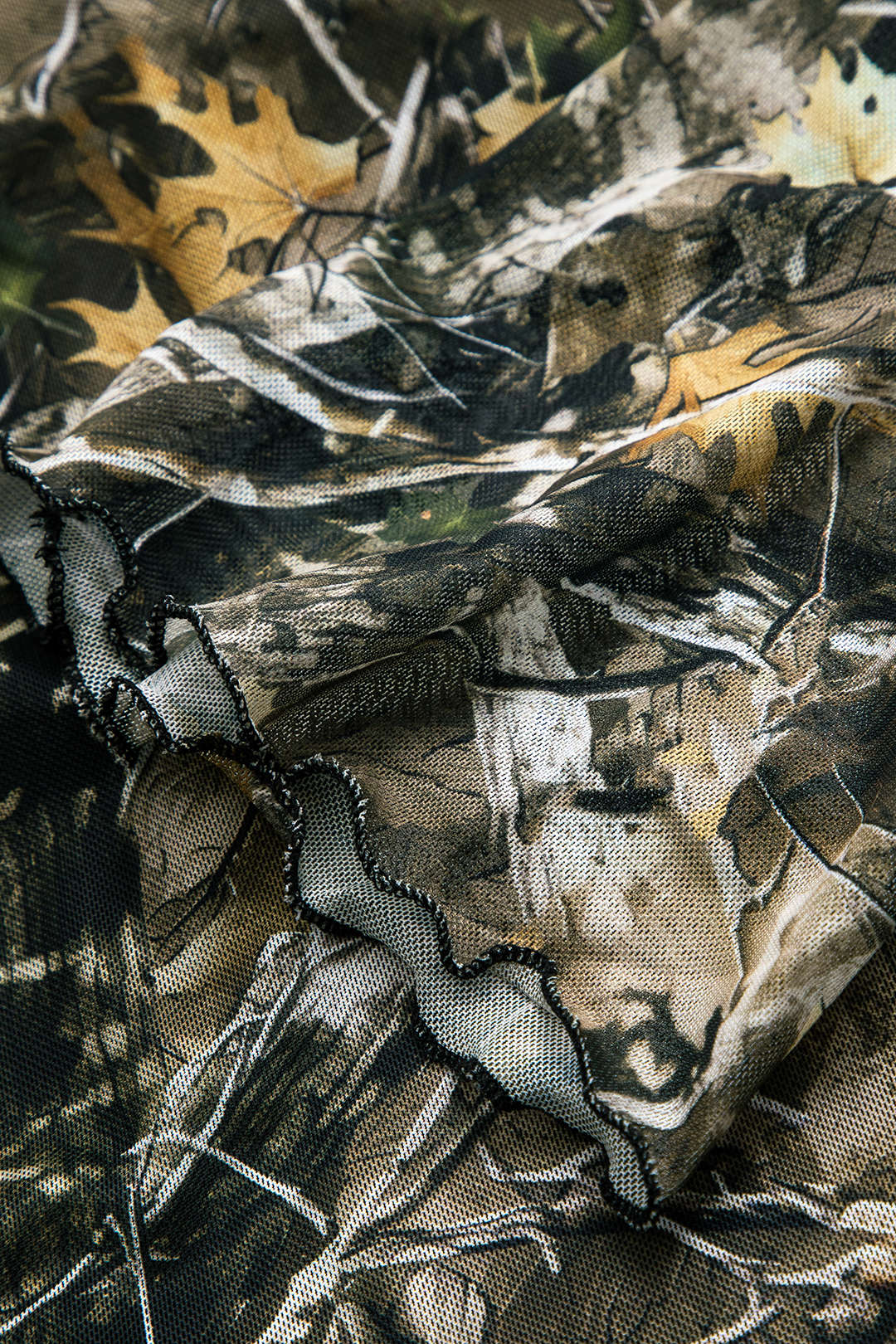 Anna | Off-Shoulder Mesh-Top mit Camouflage-Print & Trompetenärmeln - Image 3