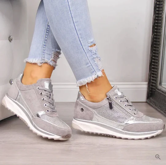 Anty | Glänzende Schnür-Sneaker - Image 7