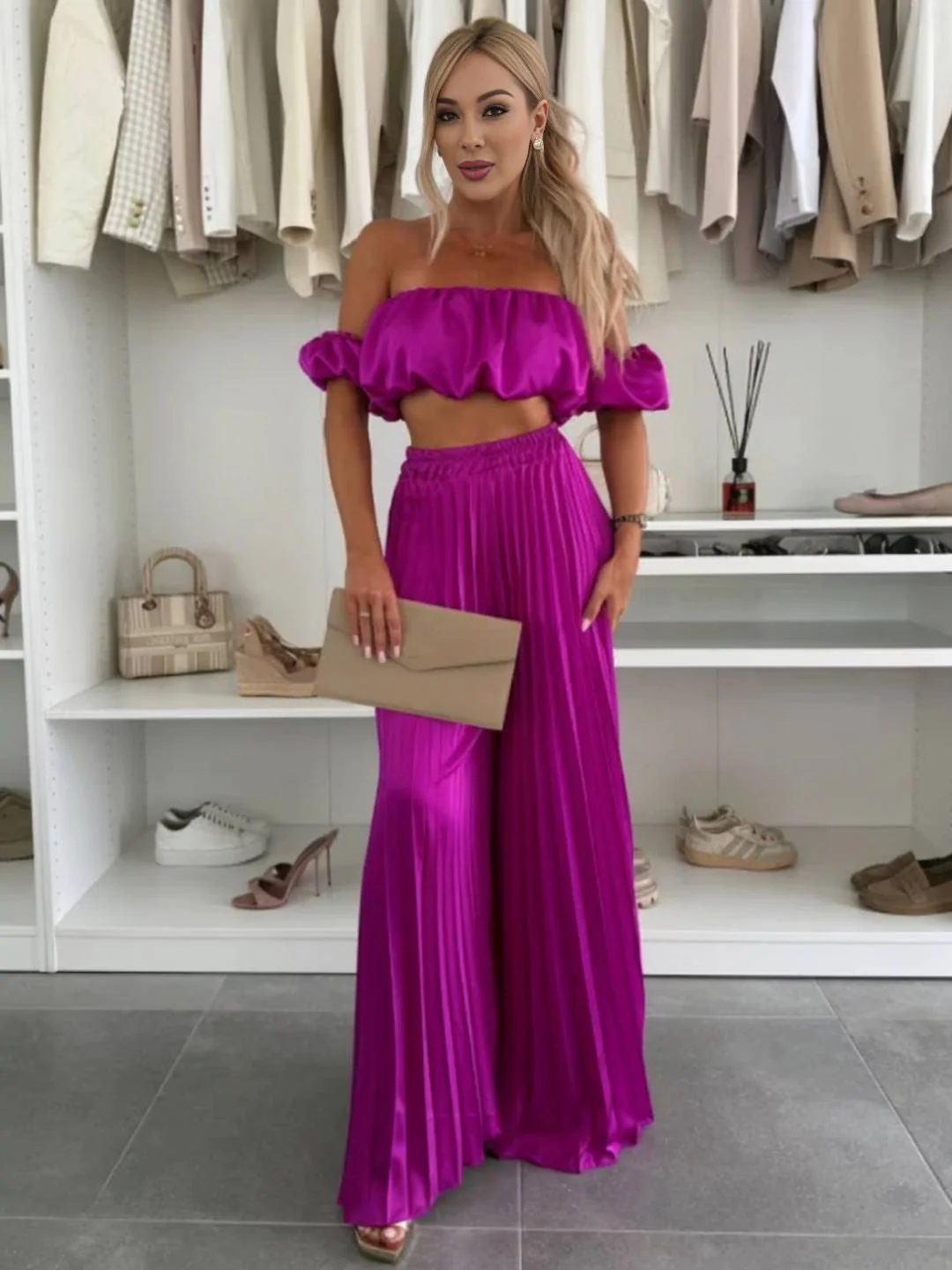 Araceli | Zweiteiliges Set mit Plisseehose und schulterfreiem Oberteil - Image 17