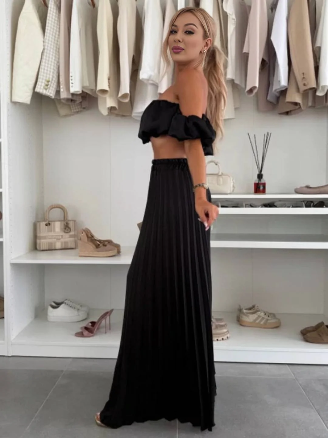 Araceli | Zweiteiliges Set mit Plisseehose und schulterfreiem Oberteil - Image 8