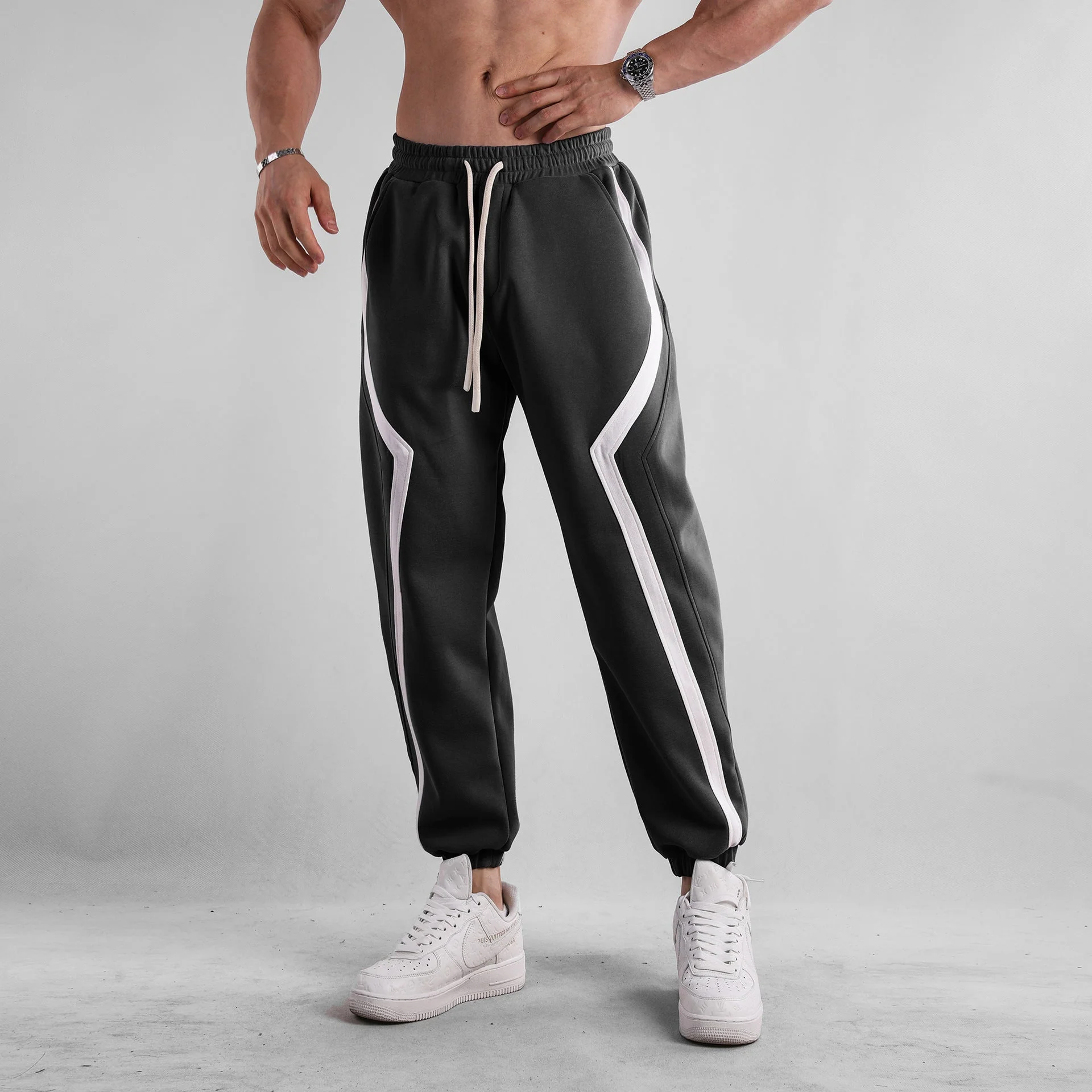 Arian | Gestreifte Casual Jogginghose - Image 7