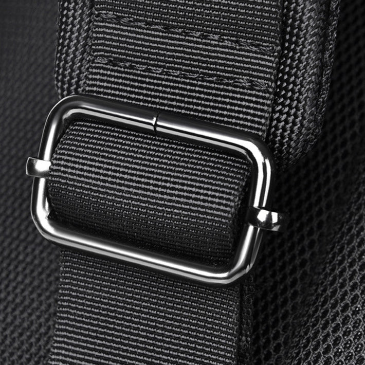 Aris | Sportliche Crossbody-Tasche - Image 7