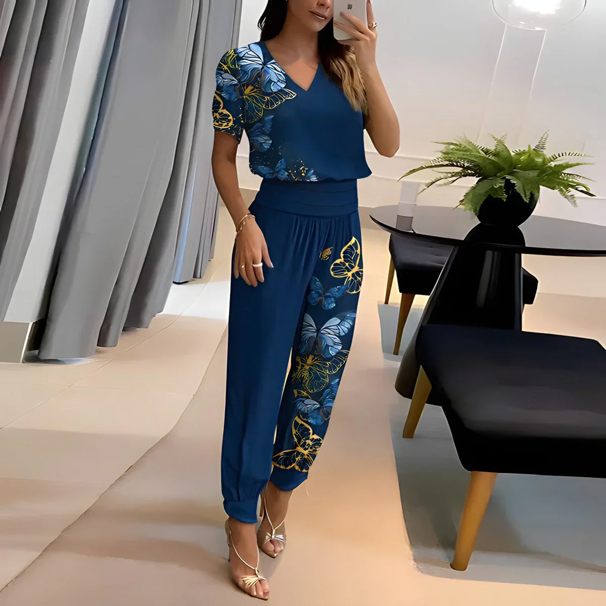 Atara - Weich fallendes Oberteil mit V-Ausschnitt und taillierte Hose mit hoher Taille - Image 2