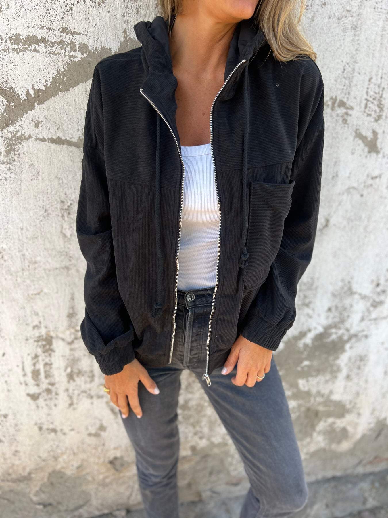 Audrey | Lässige Jacke mit Kapuze - Image 10