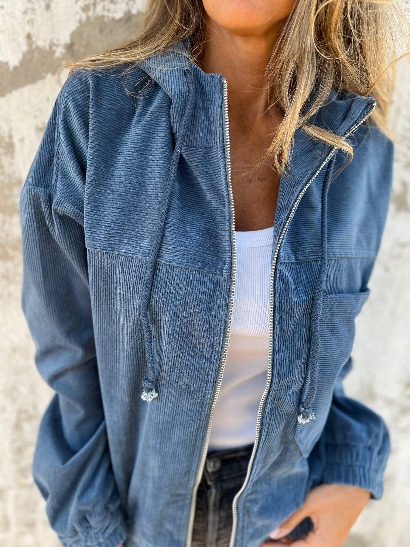Audrey | Lässige Jacke mit Kapuze - Image 2