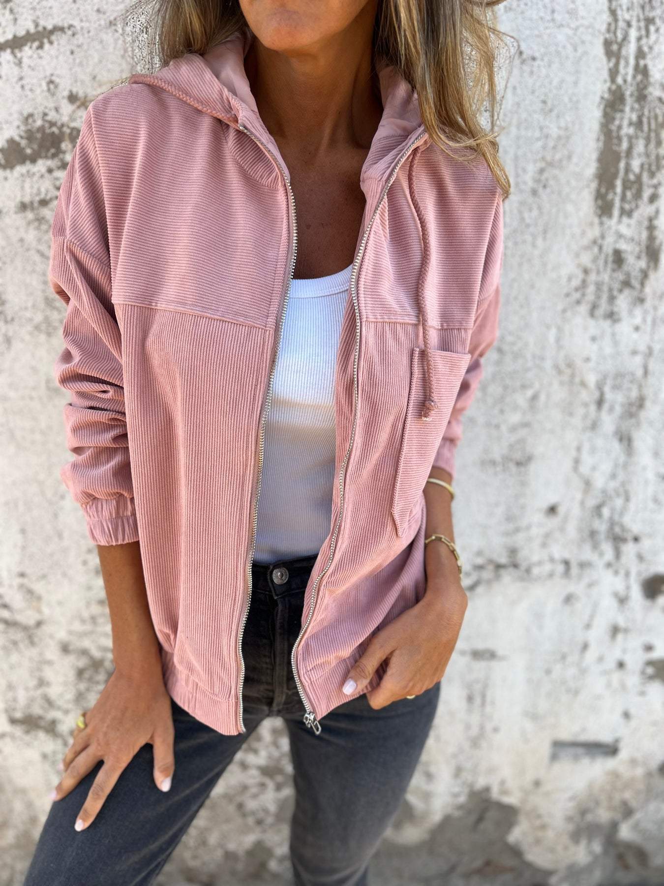 Audrey | Lässige Jacke mit Kapuze - Image 9