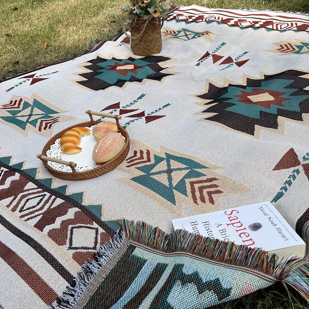 Avelena | AztecaLoom Boho Decke | XXL Azteken-Plaid mit Fransen | Südwestlicher Ethno-Stil | Vintage Wohndecke aus Baumwollmischung - Image 4