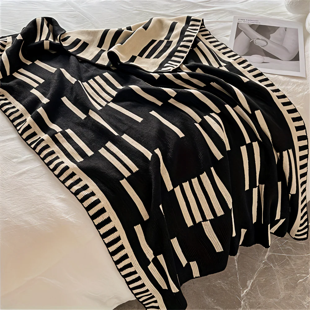 Avelena | CalmoWeave Plaid | Strickdecke Schwarz-Beige | Weich & Wärmend | Für Alle Jahreszeiten - Image 2