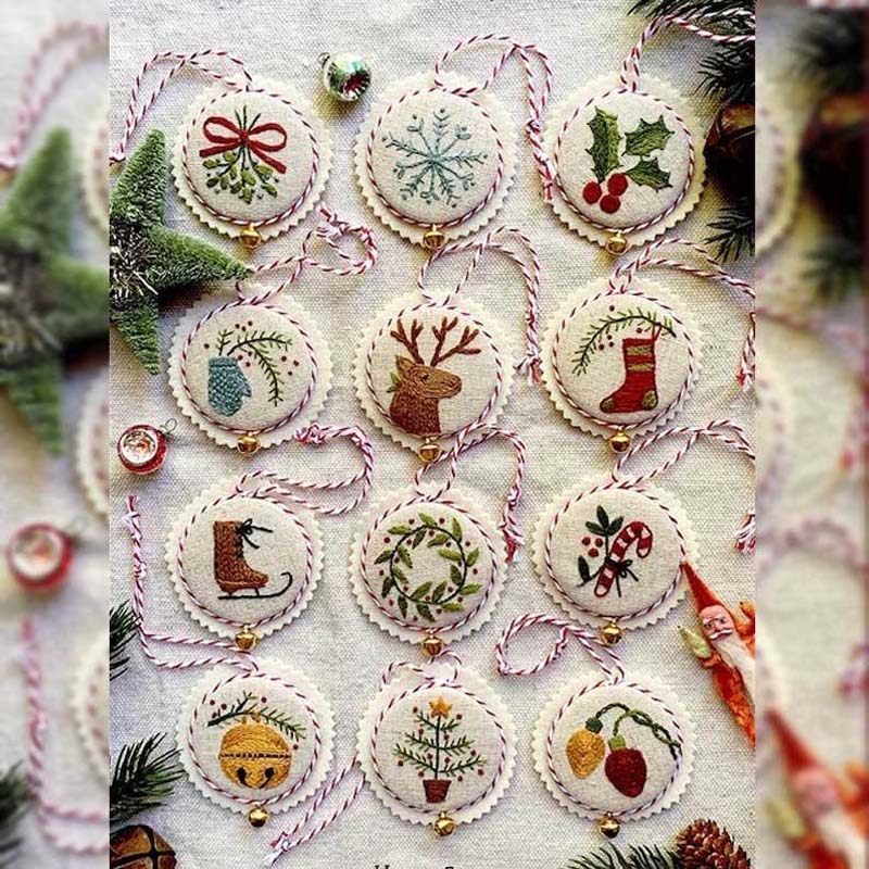 Avelena | CraftJoy – Schöne handgemachte Weihnachtsbaumschmuck mit einfachen Bastelsets