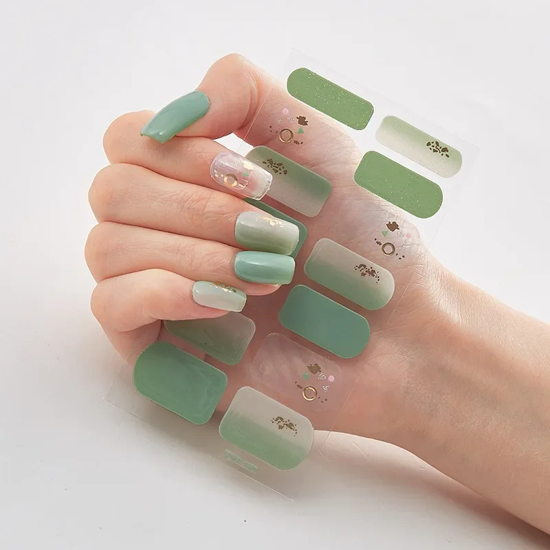 Avelena | GlitzNail – Festliche Weihnachtsnägel Schnell, Komplett Ohne Salon - Image 13