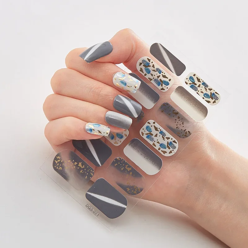 Avelena | GlitzNail – Festliche Weihnachtsnägel Schnell, Komplett Ohne Salon - Image 24