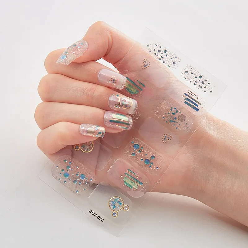Avelena | GlitzNail – Festliche Weihnachtsnägel Schnell, Komplett Ohne Salon - Image 25