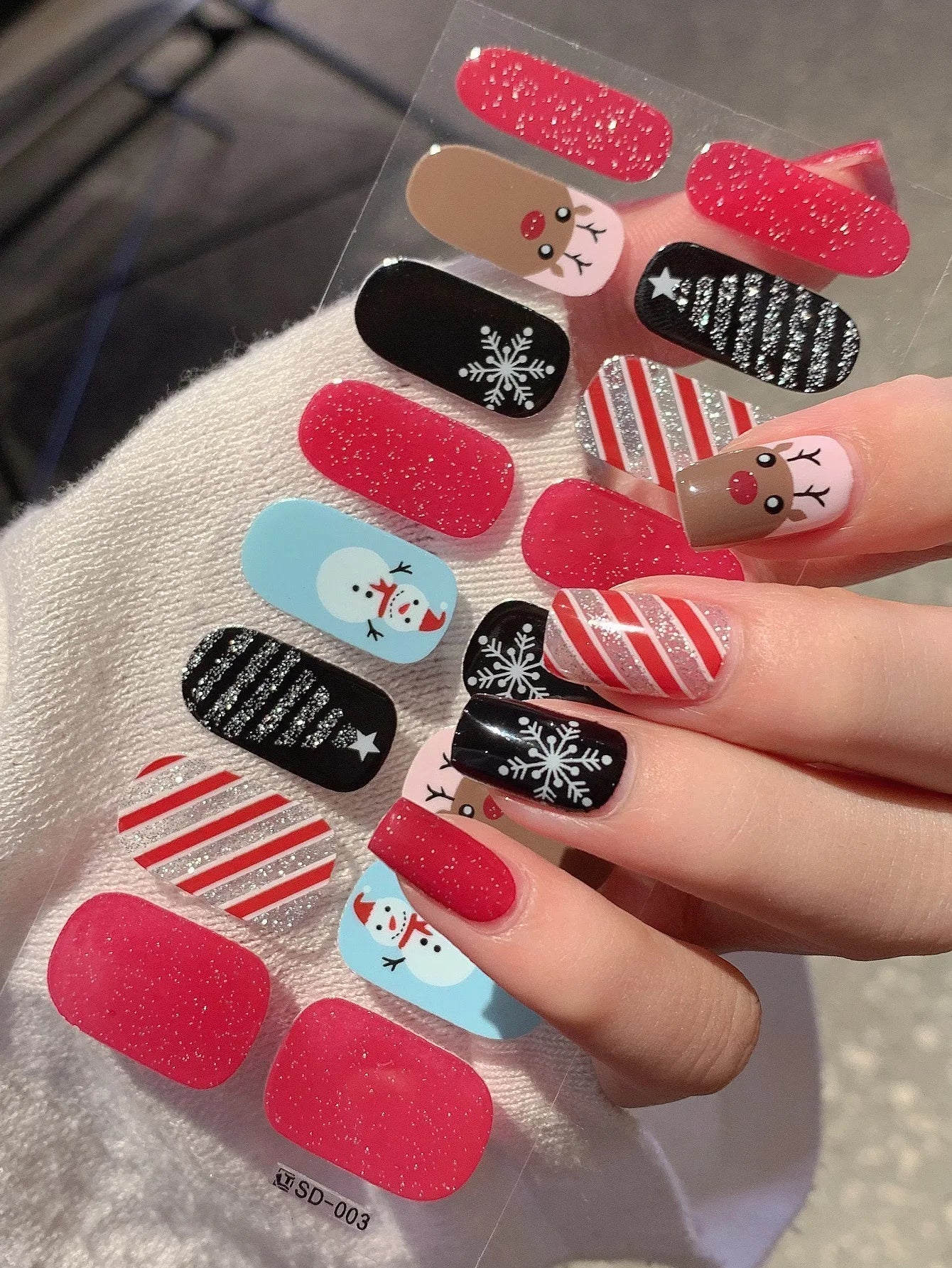 Avelena | GlitzNail – Festliche Weihnachtsnägel Schnell, Komplett Ohne Salon - Image 29