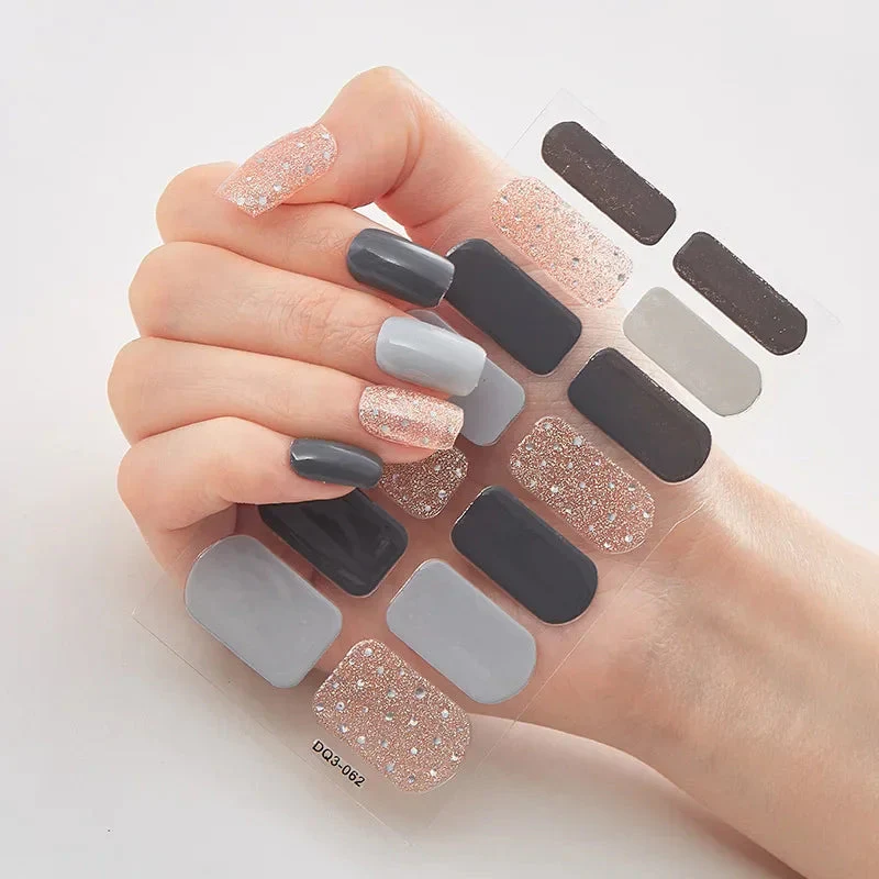 Avelena | GlitzNail – Festliche Weihnachtsnägel Schnell, Komplett Ohne Salon - Image 46