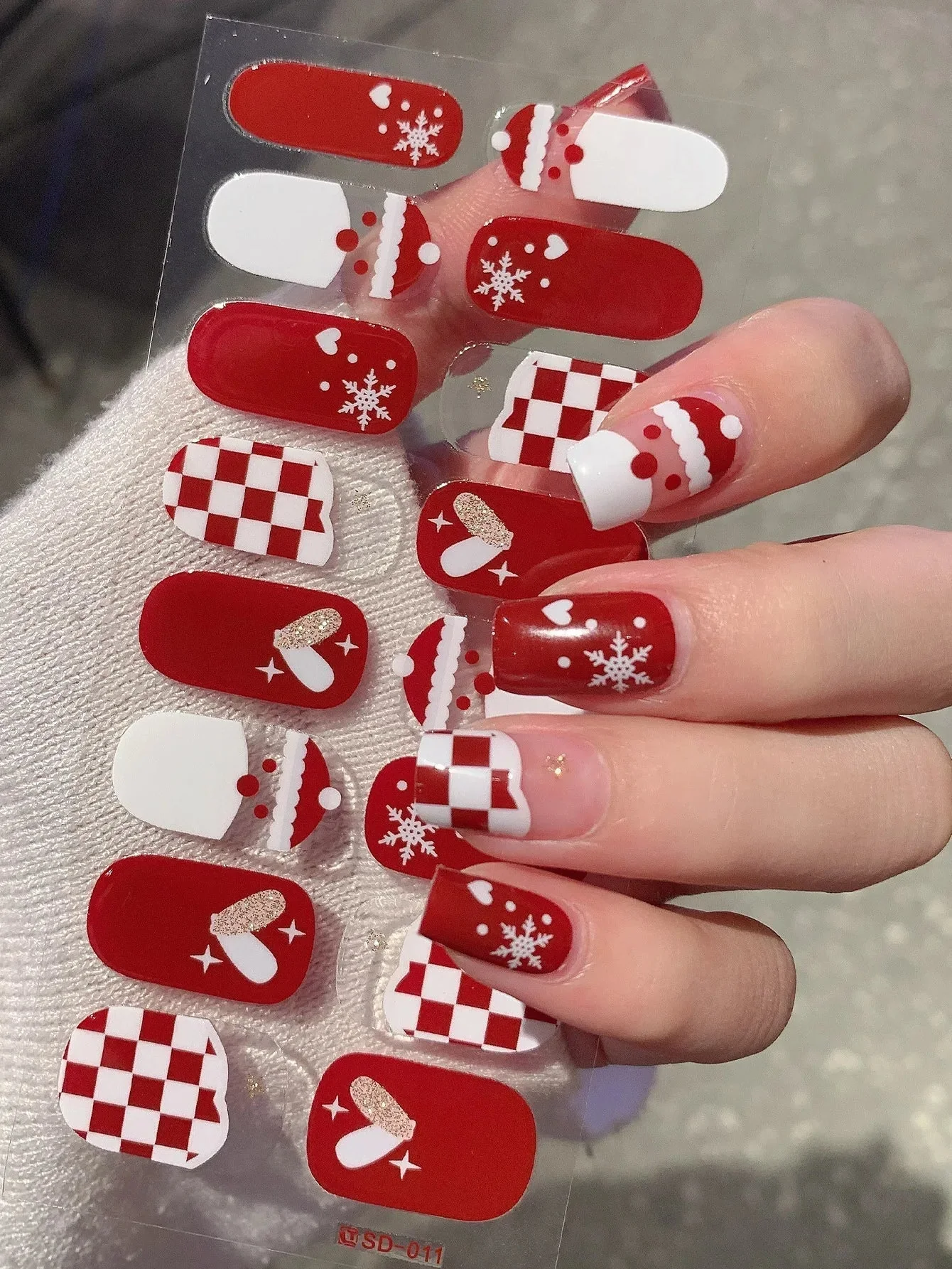 Avelena | GlitzNail – Festliche Weihnachtsnägel Schnell, Komplett Ohne Salon - Image 55