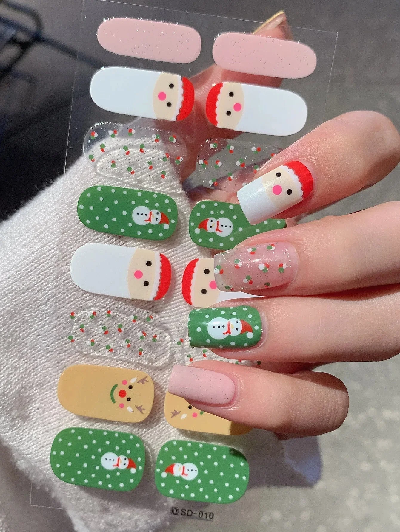 Avelena | GlitzNail – Festliche Weihnachtsnägel Schnell, Komplett Ohne Salon - Image 56