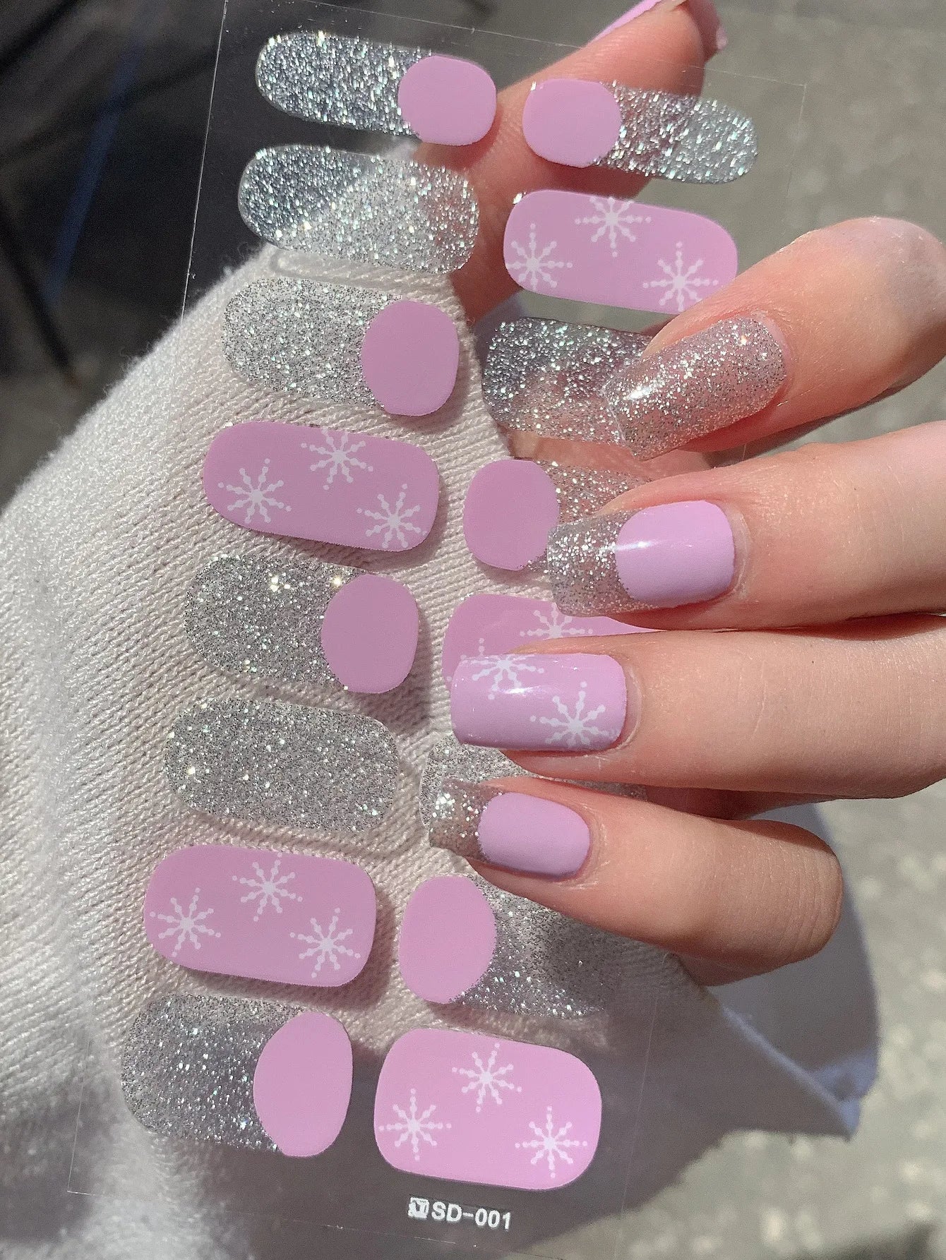 Avelena | GlitzNail – Festliche Weihnachtsnägel Schnell, Komplett Ohne Salon - Image 59