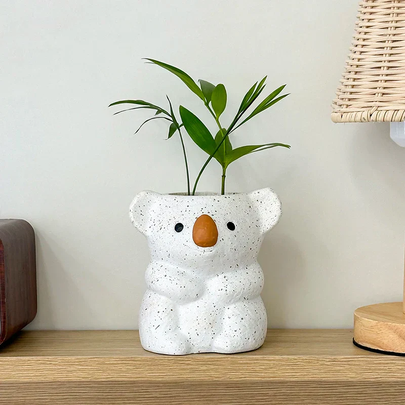Avelena | Koalina Koala Blumentopf | Süßer Deko Pflanztopf aus Harz | Mini Vase für Sukkulenten & Bonsai | Handgefertigte Garten- & Wohnraumdeko - Image 6