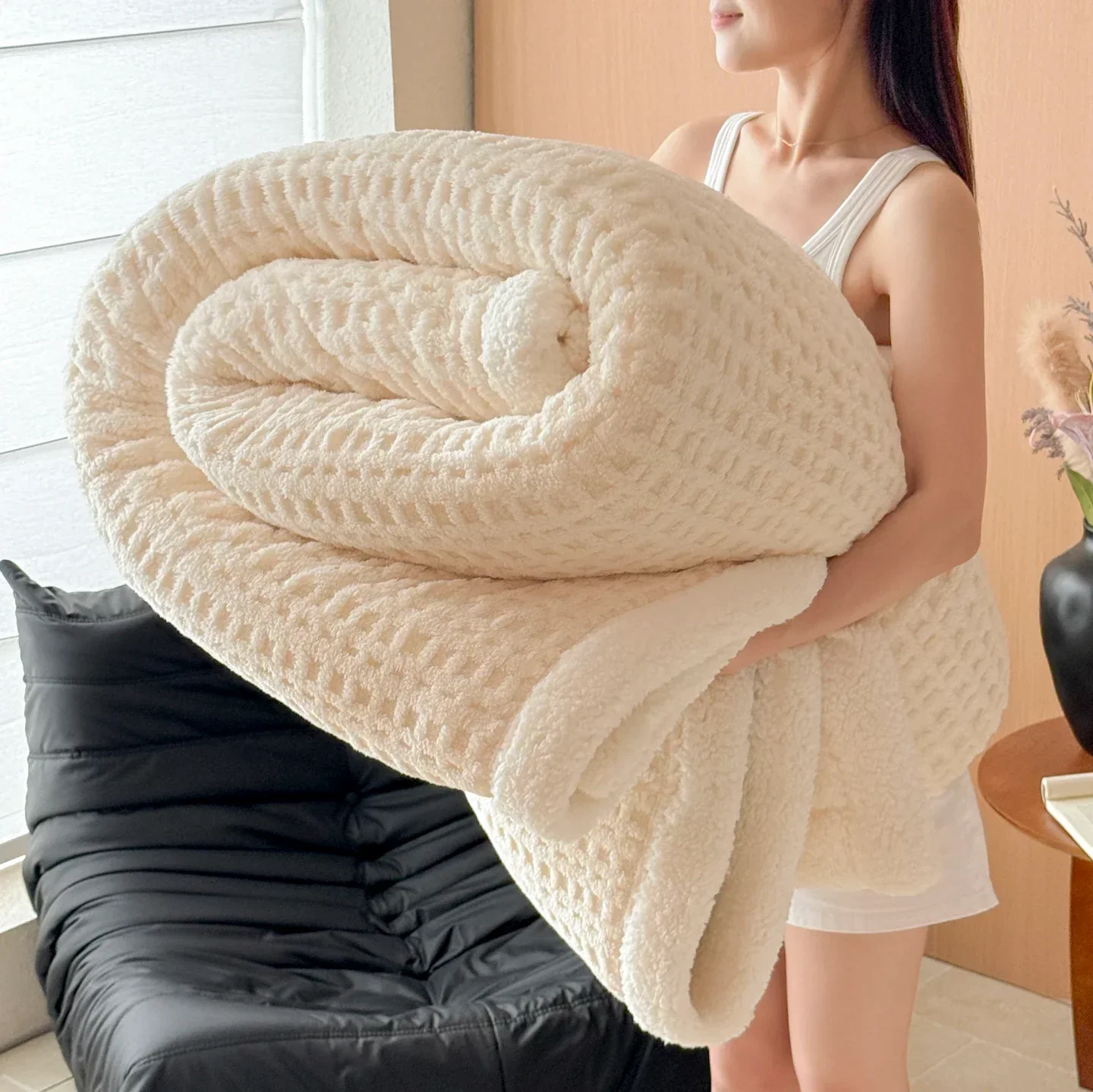Avelena | Wintertraum Kuscheldecke – Doppellagige Fleece-Decke mit Lammwolloptik | Ultrawarm, Weich & Hautfreundlich | Für Sofa, Bett & kalte Wintertage - Image 8