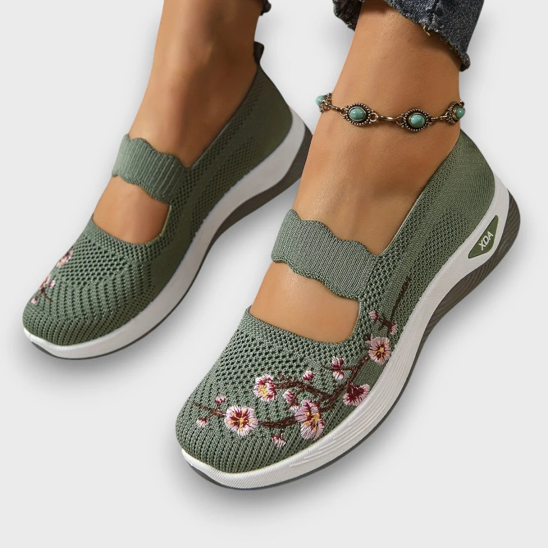 Averina – Femininer Komfort-Sneaker mit Stickerei - Image 4