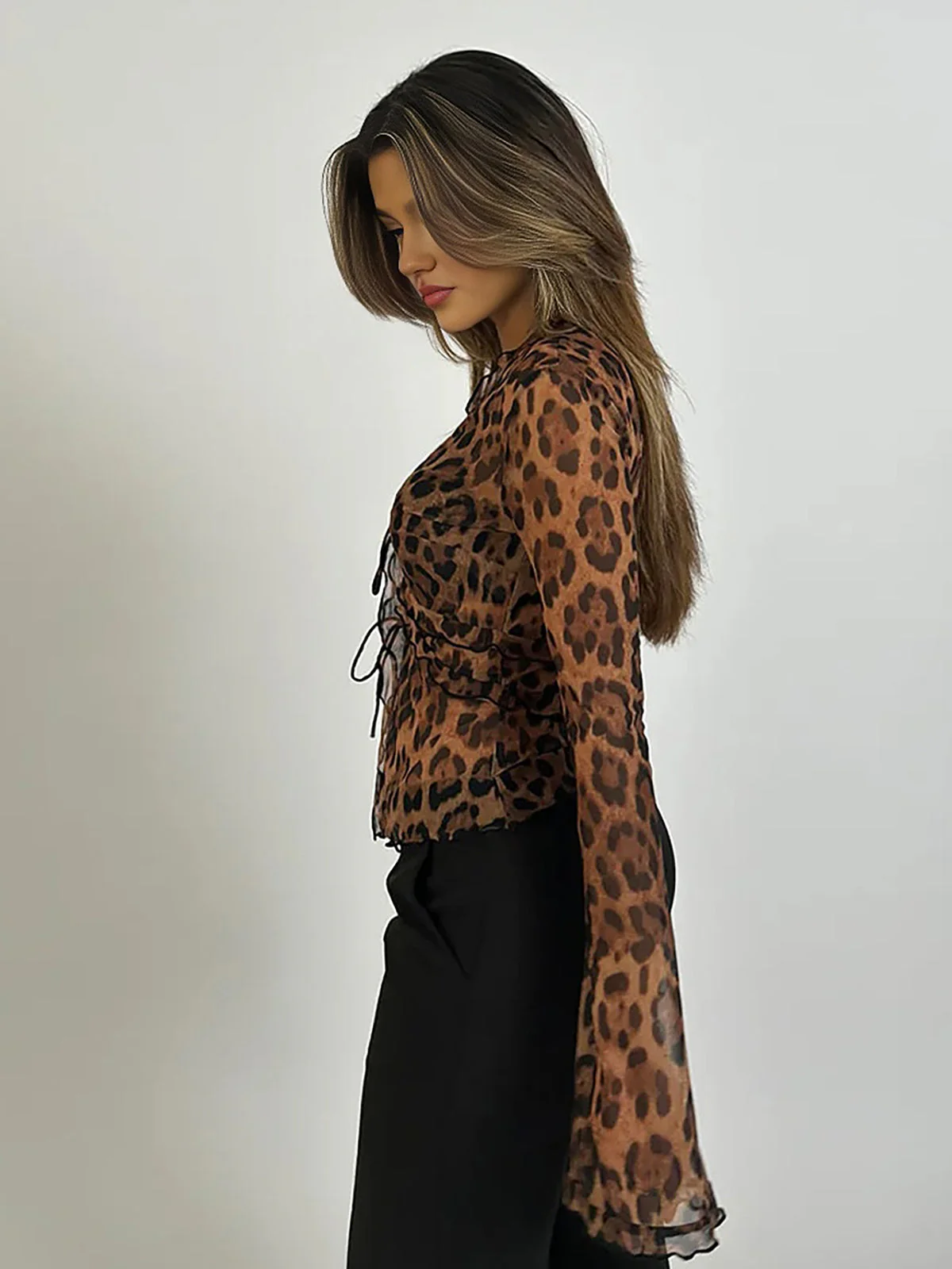 Bella | Stilvolles Leopardenmuster-Knoten-Top Für Frauen - Image 2