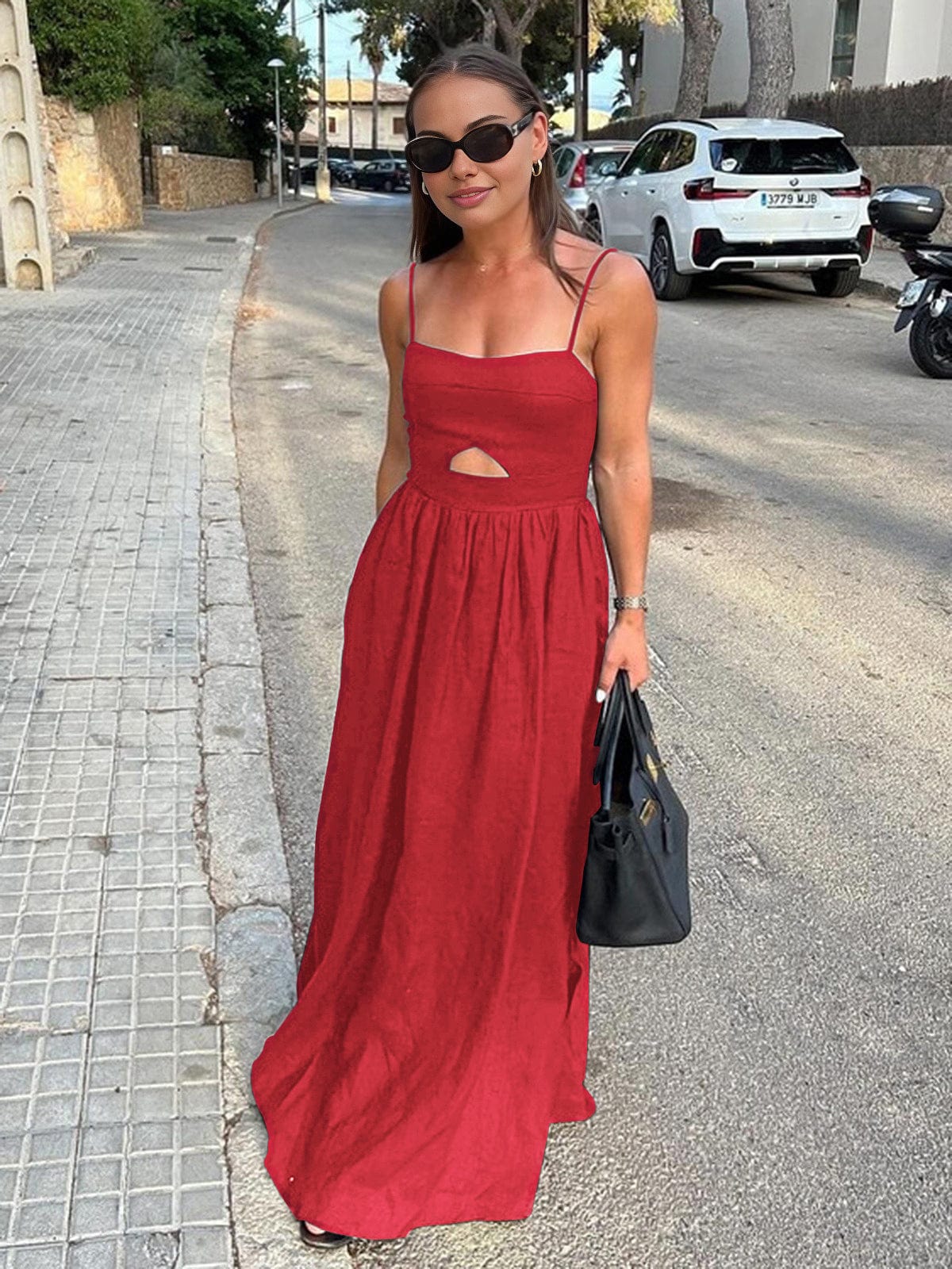 Benedikta | Ärmelloses Maxi-Kleid aus Leinen mit Cut-Out-Detail und Spaghettiträgern - Image 5