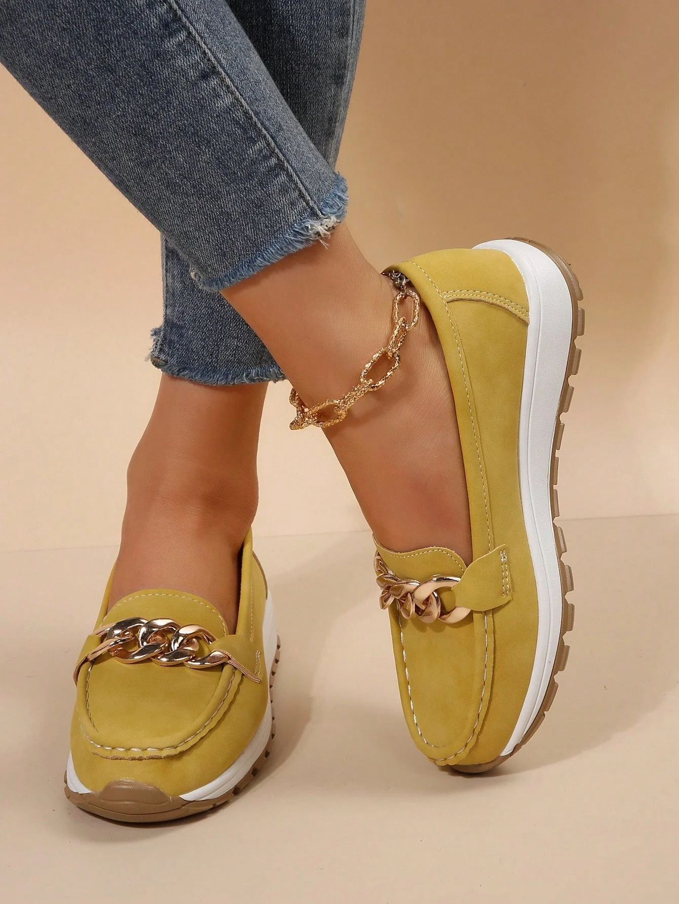 Bequeme Damen-Loafers mit elegantem Metallakzent - Image 18