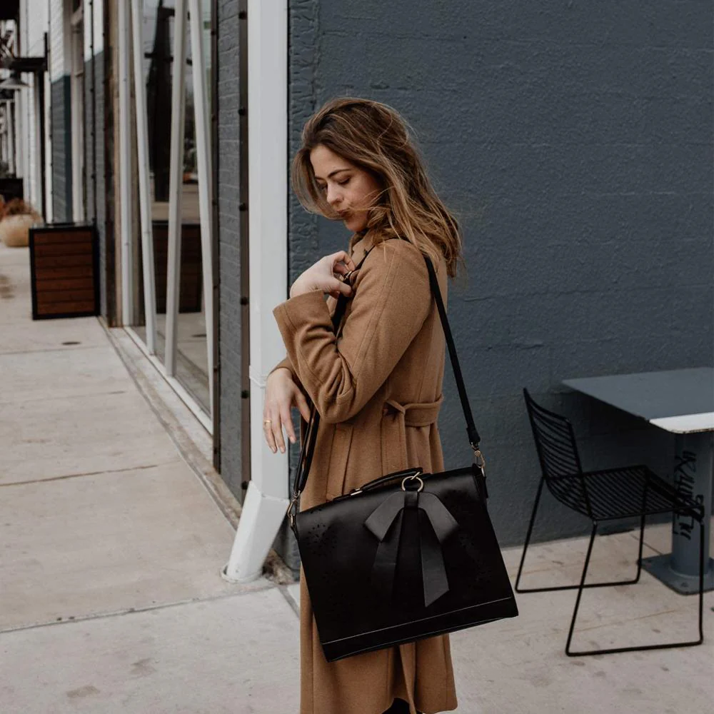 Bernadette – Schleifen-Satchel Handtasche - Image 29