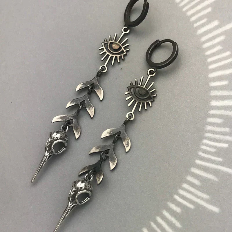 Boho Maske Anhänger Ohrringe in Silber - Image 3