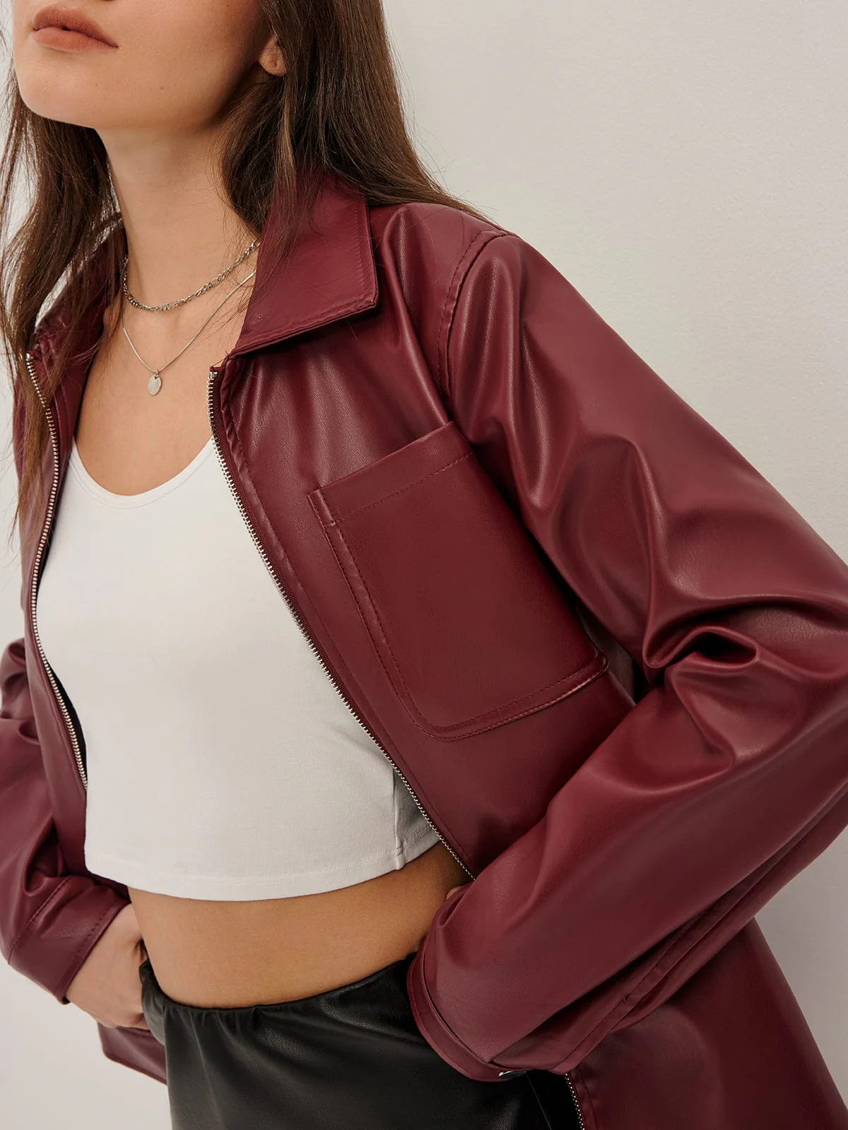 Bordeauxrote Kunstlederjacke - Image 3