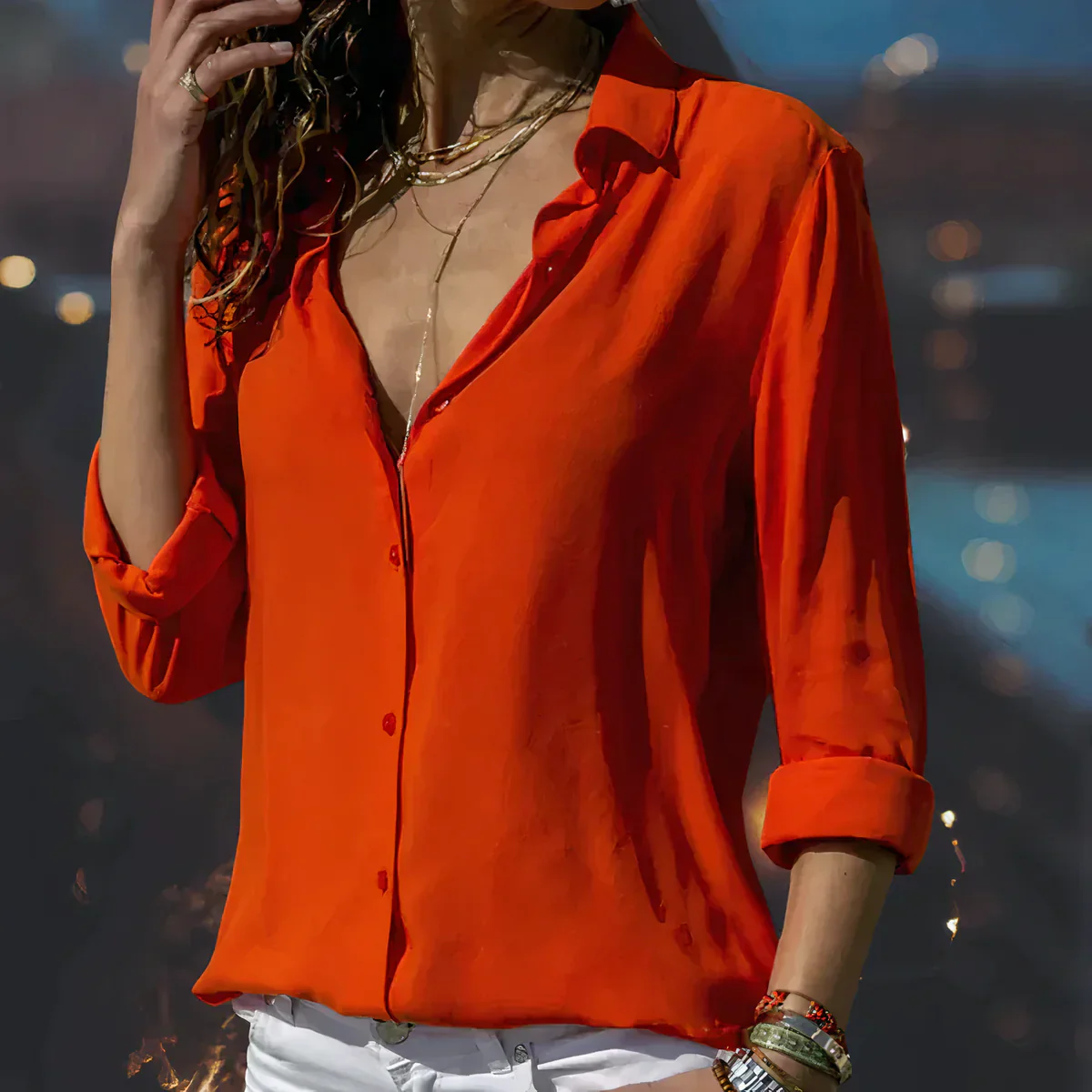 Brienna – Klassische Bluse mit V-Ausschnitt und Knopfleiste - Image 2