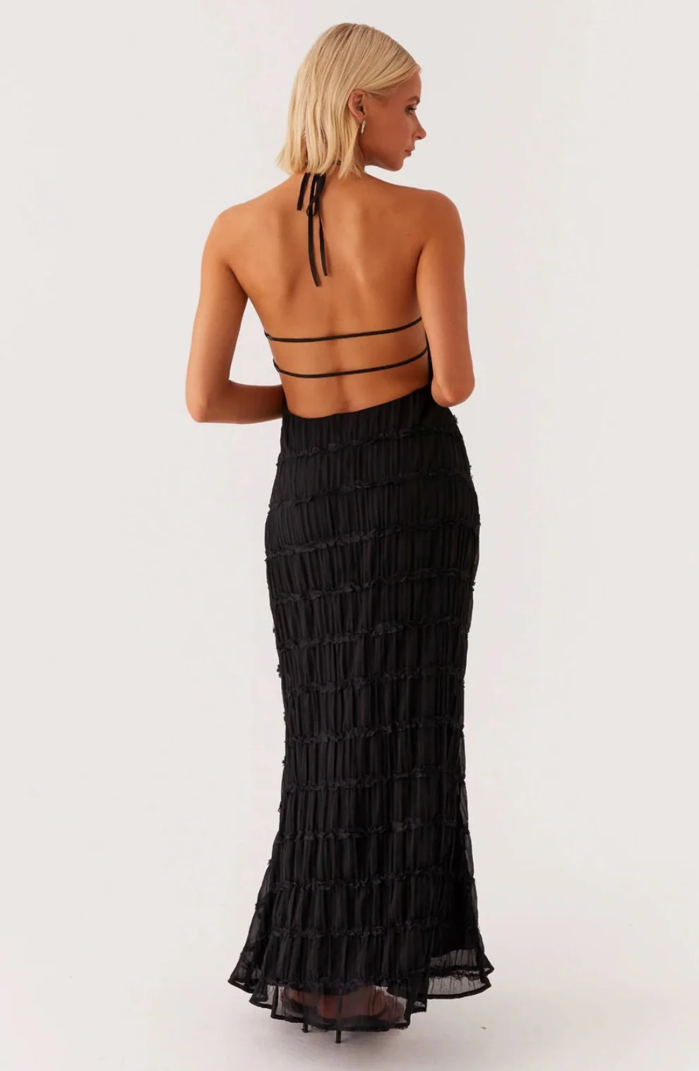 Caroline | Texturiertes Halterneck-Maxikleid - Image 17