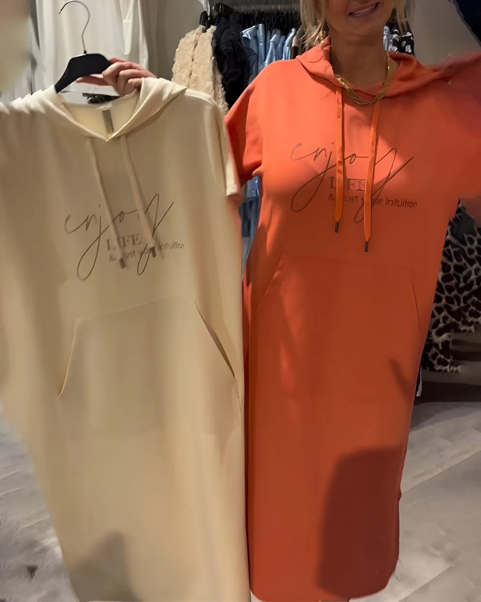 Catalina | Bequemes Hoodie-Kleid - Image 20