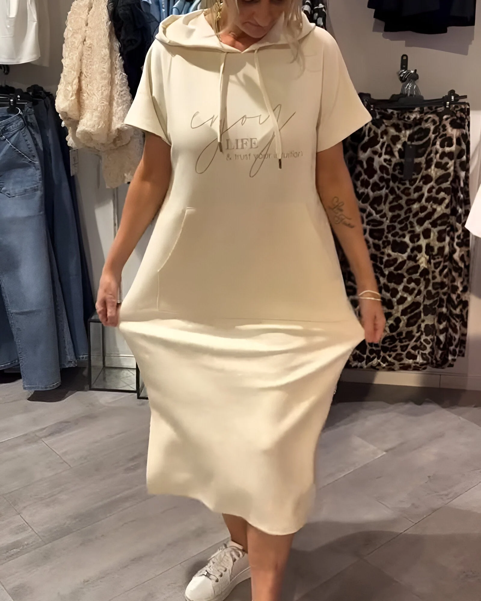 Catalina | Bequemes Hoodie-Kleid - Image 3